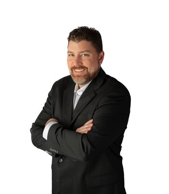 Portrait of Tyler Michaelsen, Residential Agent.